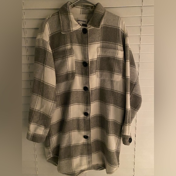 Vigoss Jackets & Blazers - Long Plaid flannel jacket/coat